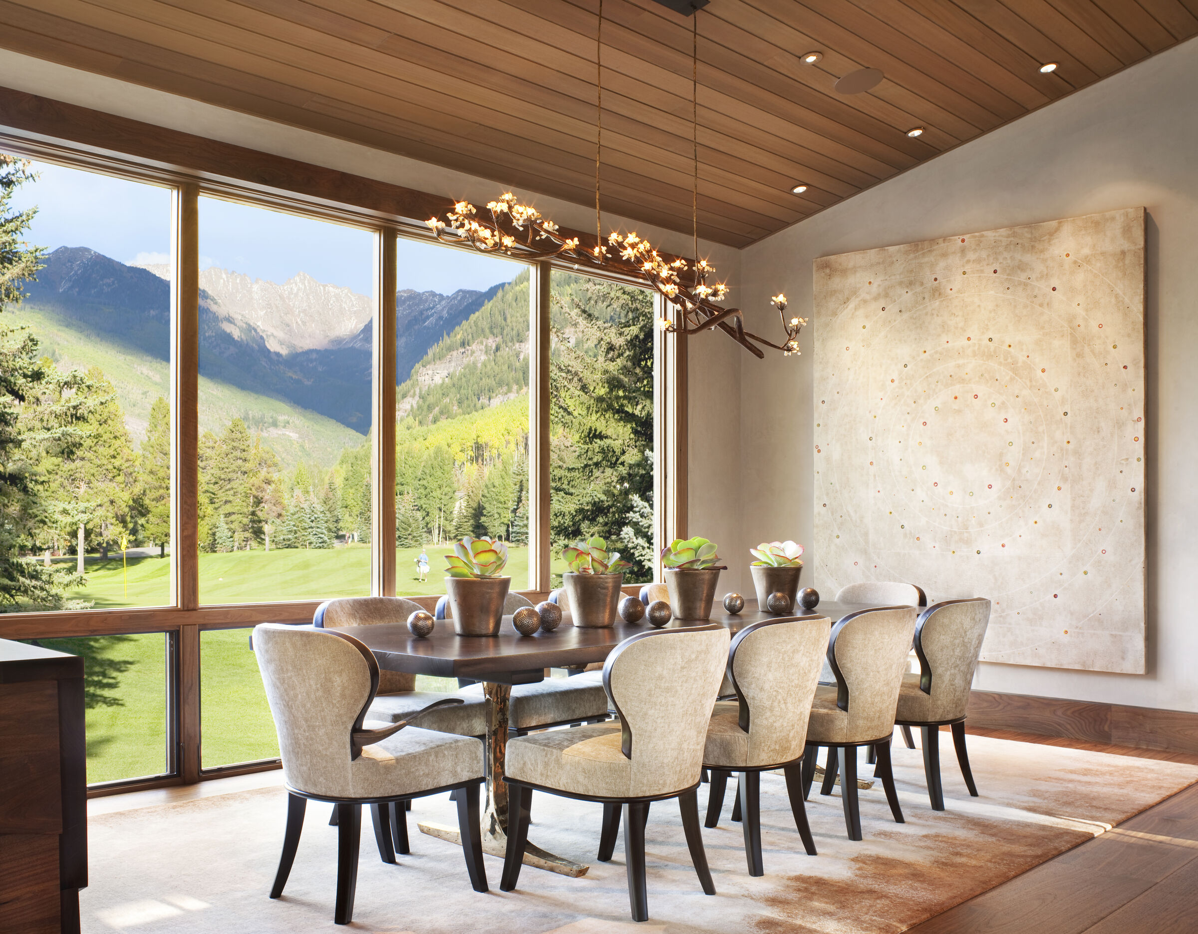Ptarmigan dining room with mountain view